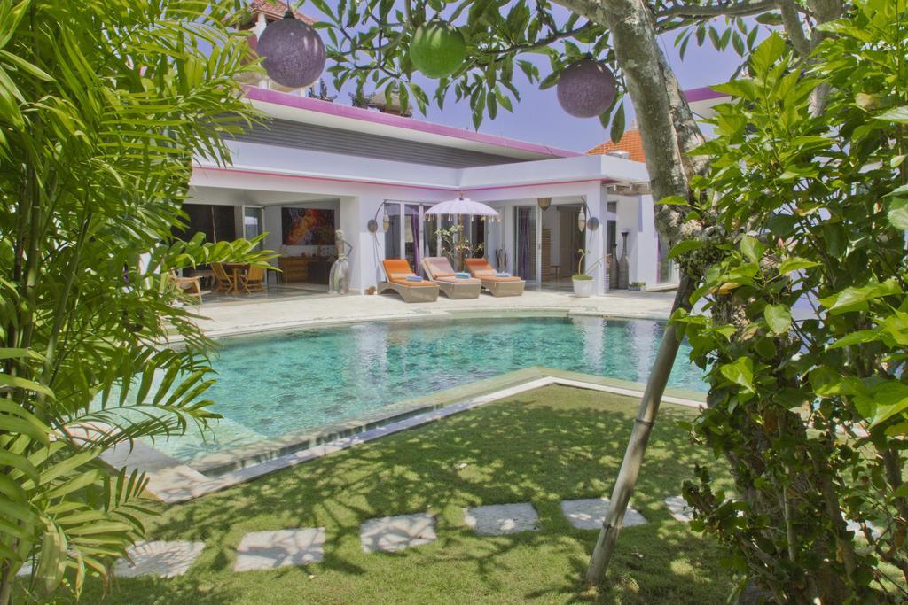 Villa Purple Legian Eksteriør billede